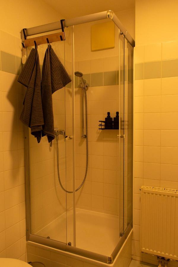 Appartement Modern - Neu - Gemutlich - Self Checkin - Zentral - Strassenbahn 38 Zum Ring à Vienne Extérieur photo