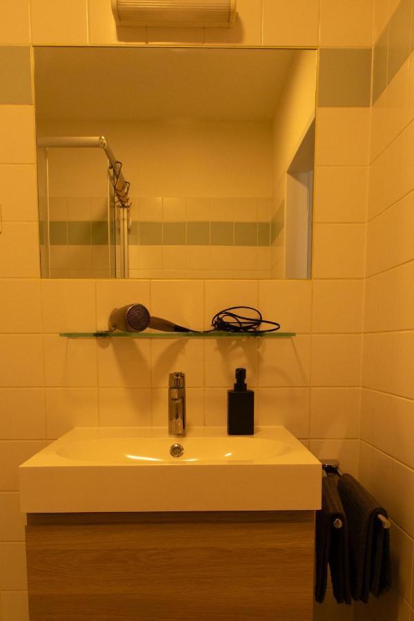 Appartement Modern - Neu - Gemutlich - Self Checkin - Zentral - Strassenbahn 38 Zum Ring à Vienne Extérieur photo
