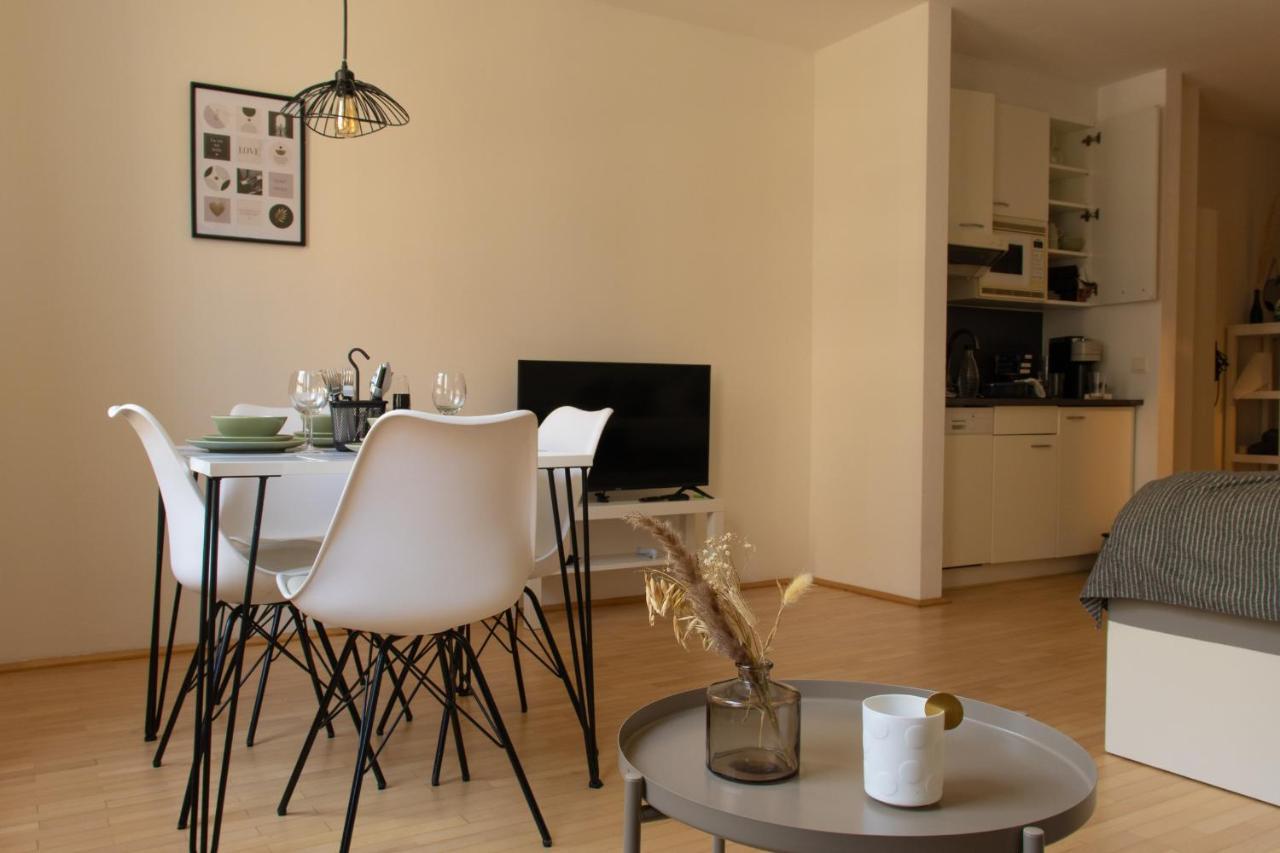 Appartement Modern - Neu - Gemutlich - Self Checkin - Zentral - Strassenbahn 38 Zum Ring à Vienne Extérieur photo